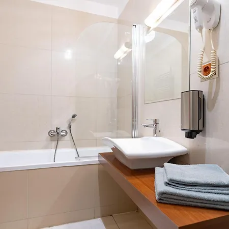 Family & Friends Vel'ka Lomnica